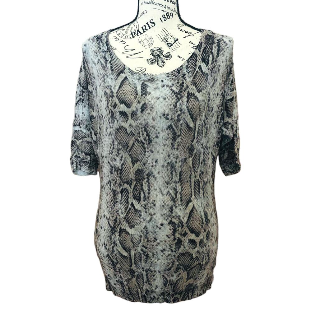 Express (S) Snakeskin Print Half Sleeve Crew Neck Lightweight Knit Top Pullover